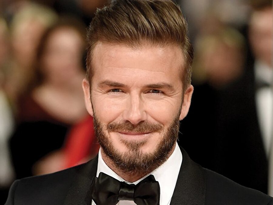 David Beckham

                                    En çok kazanan futbolcu olarak tarihe geçen Beckham obsesif kompülsif.
                                