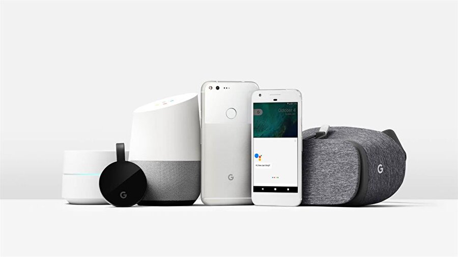 Hızlı şarj desteği bulunan telefon, 15 dakika şarj ile 7 saat kullanım sunuyor

                                    Pixel telefonlar ayrıca Google Fotoğraflar ile birlikte geliyor. Böylece telefonla çekilen tüm fotoğraflar ve videolar, orijinal görüntü kalitesinde burada saklanabiliyor. Böylece telefonda büyük bir yer kaplayan fotoğraf ve videolar, burada depolandığı için sorun olmaktan çıkıyor. Bu hizmet Google tarafından ücretsiz ve sınırsız olarak sunuluyor.

Diğer taraftan Google Duo ile birlikte gelen Pixel telefonlar, hem iOS hem de diğer Android cihazlarla görüntülü konuşma yapmaya imkan tanıyor. Hızlı şarj desteği bulunan telefon, 15 dakika şarj ile 7 saat kullanım sunmasıyla dikkat çekiyor. Google Pixel'in en dikkat çeken yönü ise saf Android'e sahip olduğu için, güncellemeleri ilk olarak doğrudan Google'dan alacak. Böylece diğer markalardaki gibi güncelleme sorunu da yaşanmayacak.
                                
