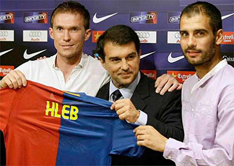 Alexander Hleb, Arsenal'den Barcelona'ya, 2008
2008 yılında 15 milyon euro karşılığında Barcelona'ya transfer olduğunda orta sahanın her bölgesinde oynayabilmesi nedeniyle Guardiola'nın sisteminde joker bir oyuncu olması bekleniyordu. Ancak hiç bir bölgede istenilen performansı gösteremedi.