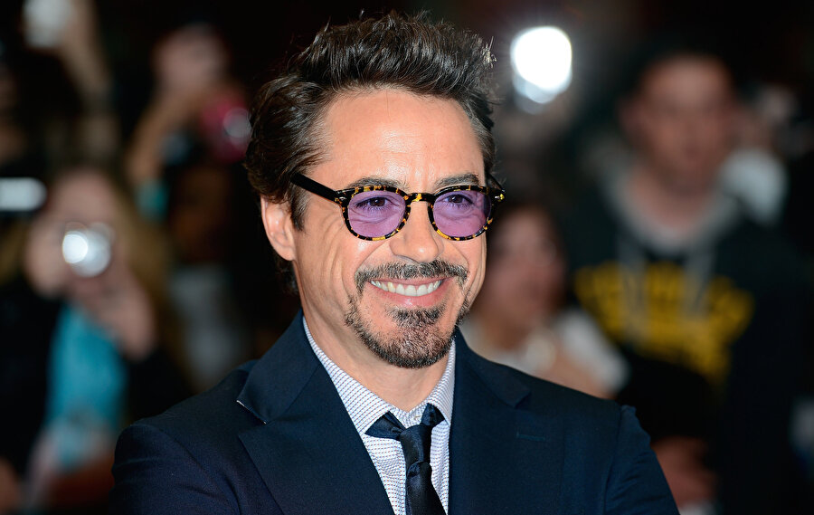Robert Downey Jr.

                                    Downey Jr'ın zamanında verdiği ifadeye göre, kendisi 8 yaşından beri uyuşturucu kullanıyormuş. Uyuşturucu bulundurmaktan defalarca kez hüküm giyen ünlü oyuncunun evinden sonra en sık uğradığı yer rehabilitasyon merkezleriymiş.
                                