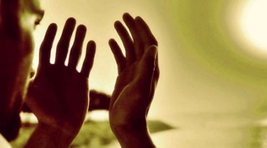 Peygamber’in hadisi
"Bugün, iyi bir gündür. Allah, İsrailoğulları`nı Firavun`un zulmünden bugün kurtarmıştır. Musa (a.s.) Allah`a şükür için bugünde oruç tutmuştur. Biz de tutarız dediler. Hz. Peygamber; "Biz Musa`nın sünnetine sizden daha yakınız." dedi ve o gün oruç tuttu ve ashabına da tutmalarını emir buyurdu. (Buhârî, Savm, 69; Tecrîd-i Sarih, VI, 308, 309)
