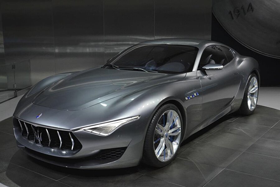 ''Geç kaldık''
Maserati'nin proje sorumlusu Roberto Fedeli rakiplerine kıyasla elektrikli otomobil pazarına giriş konusunda biraz geç kaldıklarını kabul ediyor.