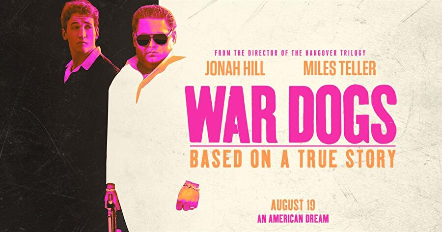 War Dogs / IMDb: 7.2 

                                    
                                    Başrollerini Miles Teller ve Jonah Hill'in paylaştığı Todd Phillips filmi gerçek bir hayat hikayesinden esinlenerek yazıldı. Miami'de yaşayan ve Irak Savaşı süresince küçük işletmelerin ABD Ordusu'nun sözleşmelerine dahil olmasını sağlayan anlaşmadan faydalanan iki genç arkadaş, bu az bilinen hükümet girişimini suistimal etmekte ve giderek daha zengin olmaktadır. Ancak ikili Afgan Ordusu'yla 300 milyon dolarlık bir anlaşmaya girdiklerinde başlarının dertte olduğunu anlarlar. Çünkü çalıştıkları kişiler oldukça şüpheli şahıslardır ve altlarında Amerikan hükümeti vardır.
                                
                                