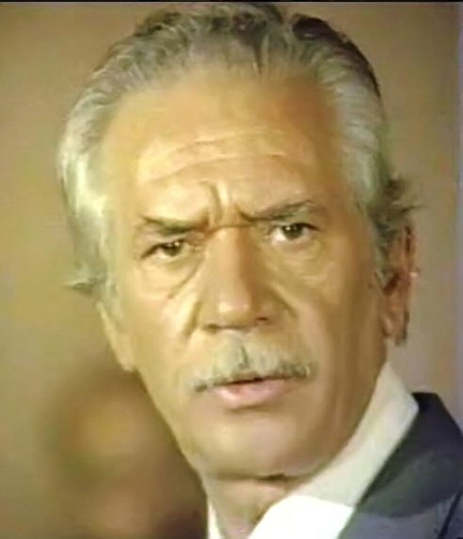 Abdurrahman Palay
Hey gidi hey ne Cüneyt Arkın'lar, ne Kadir İnanır'lara ses vermiş abimiz. O nayır nolamazlar var ya hepsi onun eseri.