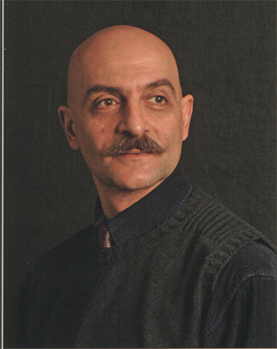 Selçuk Borak
Oyuncu Özge Borak ve balet Selim Borak'ın babası, balerin Buket Borak'ın eşi olan Selçuk Borak; İstanbul Şehir Tiyatroları kareografı ve İstanbul Devlet ve Opera balesi sanatçısıdır.