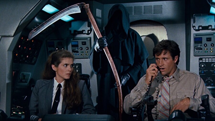 Airplane II: The Sequel (1982) / IMDb: 6.1

                                    
                                