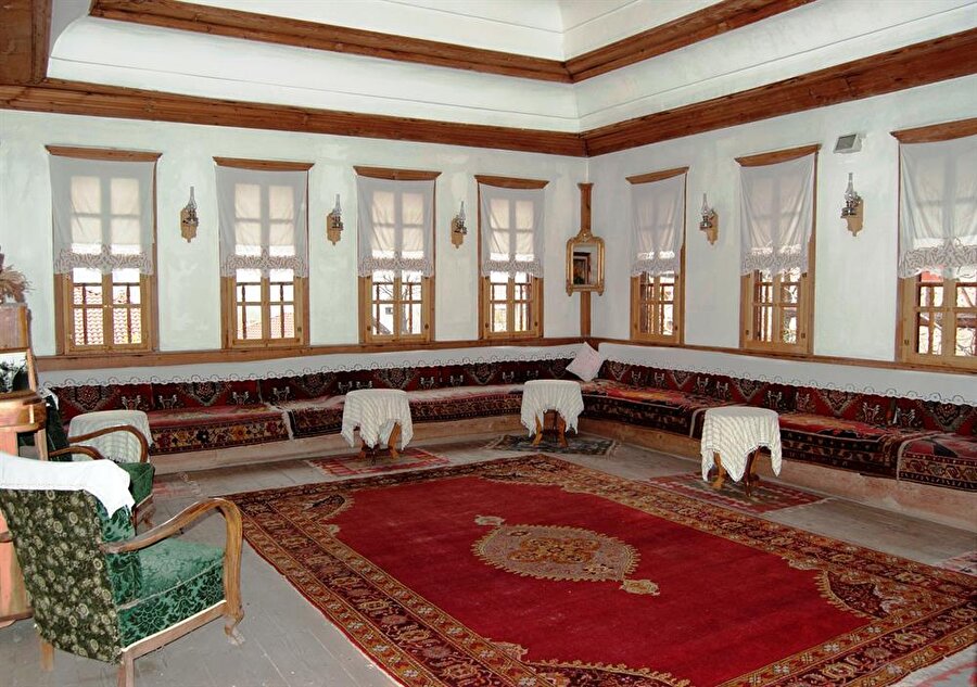 UNESCO listeye aldı

                                    UNESCO, Safranbolu Evleri'ni 1994 yılında Dünya Kültür Mirası listesine alıştır.
                                