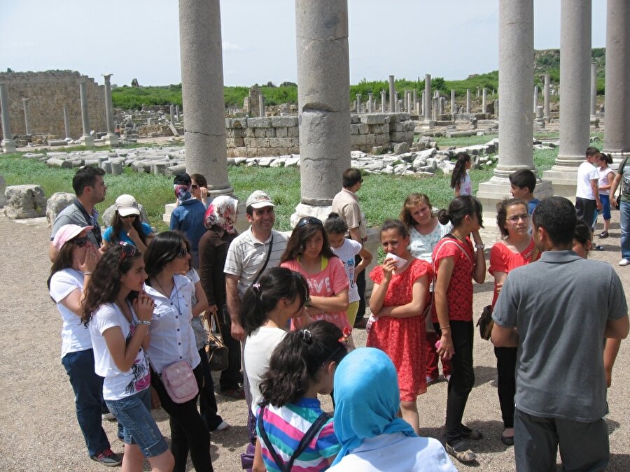 Öncelik Süperlerin
Piknik, müze gezisi gibi etkinliklerde öncelik her zaman için Süperlere aitti.