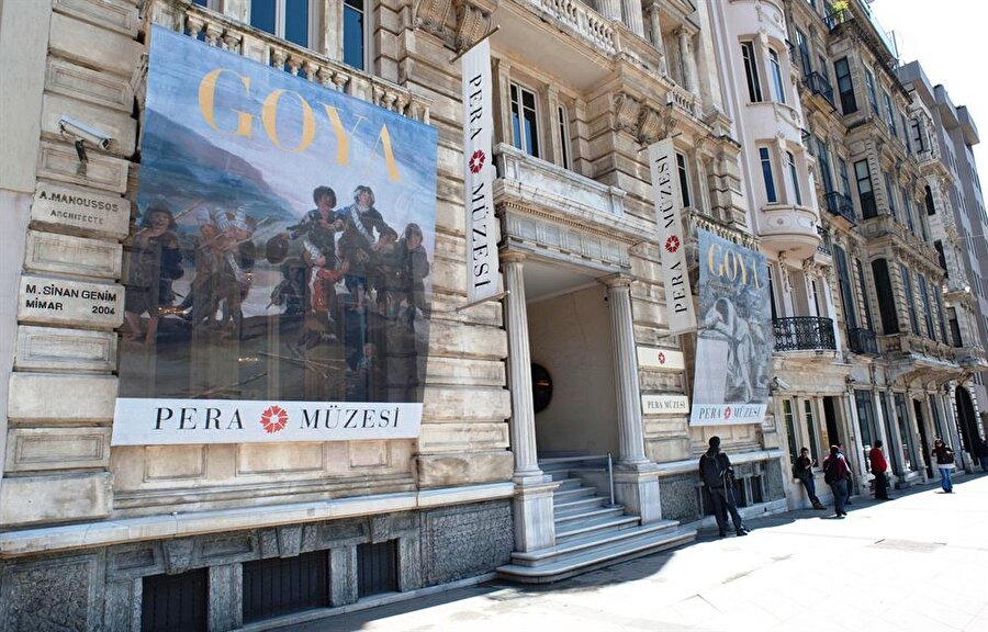 Pera Müzesi

                                    Beyoğlu'nda gidebileceğiniz bir başka Müze Pera Müzesi; 18:00-22:00 arası ücretsiz olarak kapılarını ziyaretçilerine açıyor. Engelliler ve refakatçileri ve 12 yaş altı çocuklar müzeyi her daim ücretiz olarak gezebiliyor.
                                