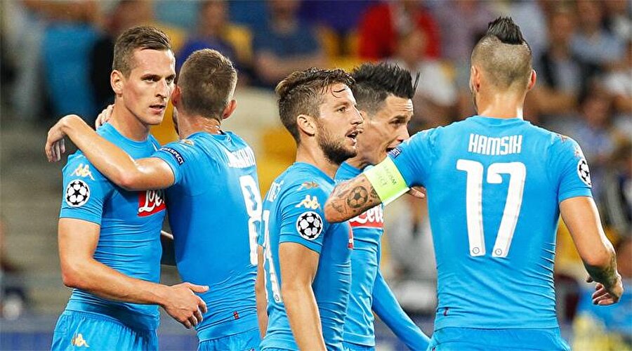 Napoli'nin muhtemel 11'i
Pepe Reina
Esseid Hysaj
Raul Albiol
Kalidou Koulibaly
Faouzi Ghoulam
Zielinski
Jorginho
Marek HAmsik
Jose Callejon
Dries Mertens
Manolo Gabbiadini