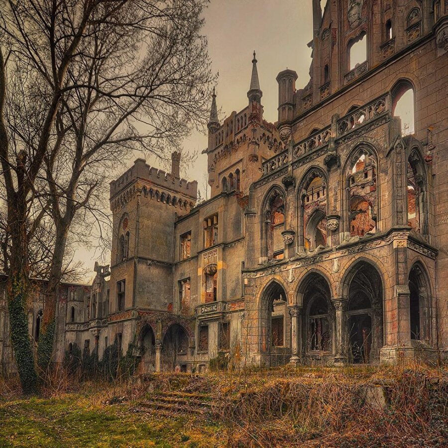 Kopice / Polonya

                                    Tahrip edilen bir kale.
                                