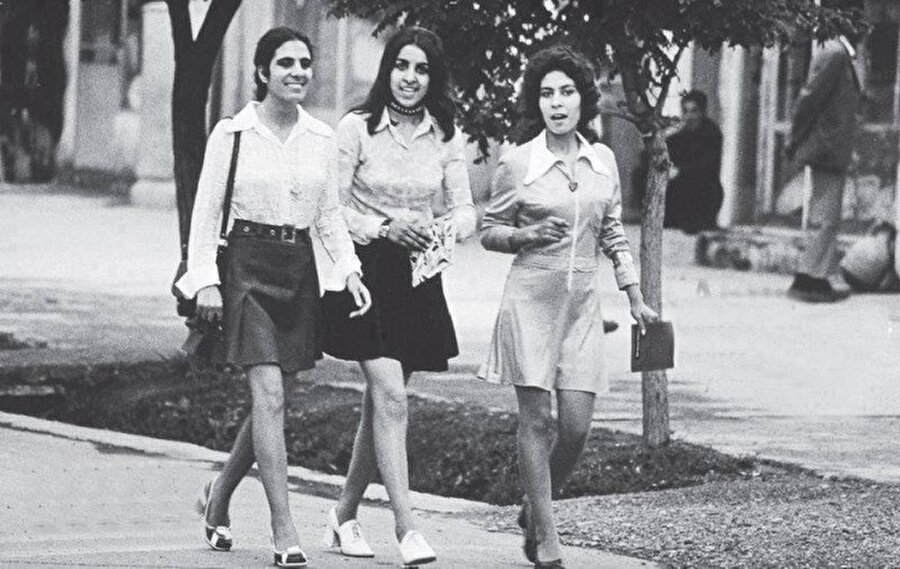 Afganistan'da genç kadınlar, 1970'ler

                                    
                                