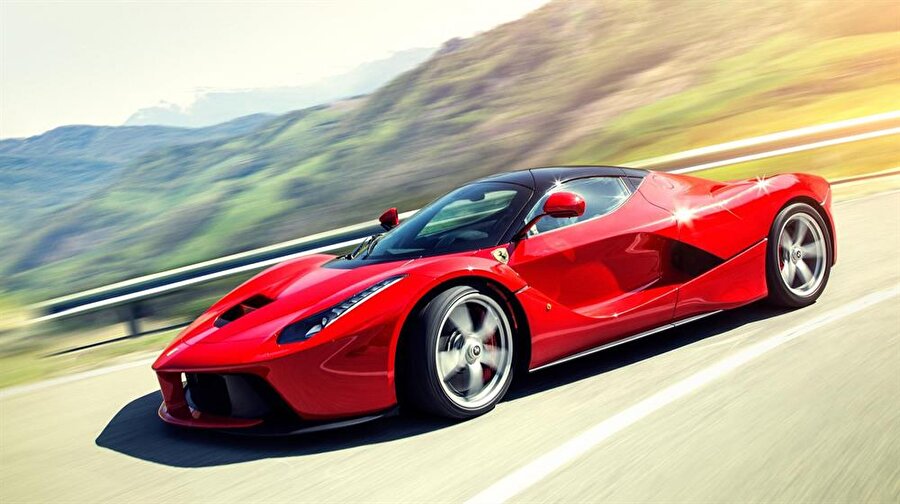 Ferrari  - Toplam satış 13

                                    
                                