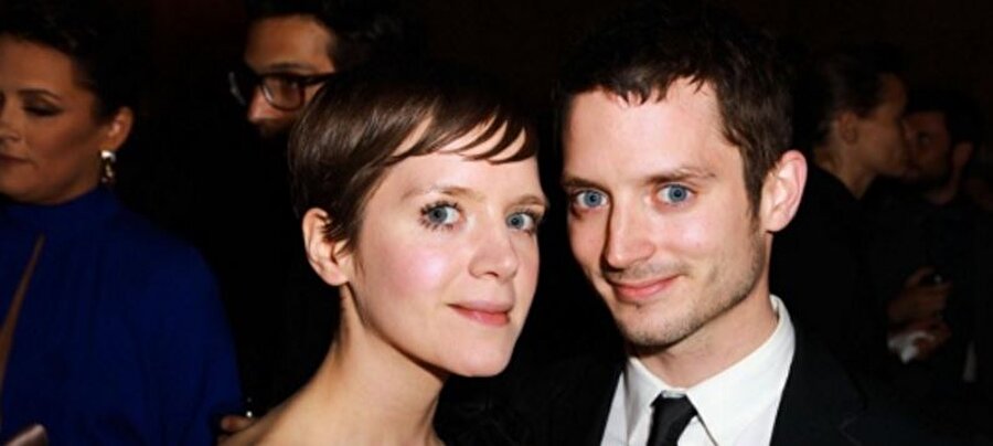 Elijah Wood ve kardeşi Hannah

                                    
                                