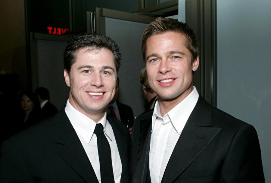 Brad Pitt ve kardeşi Doug

                                    
                                