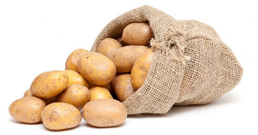 Patates
Bir büyük tatlı patates veya kırmızı patates 36 miligram C vitamini içerir. Günlük ihtiyacın yarısı.