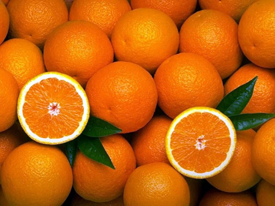 Turuncu meyveler 

                                    
                                    
                                    
                                    Özellikle portakal, mandalina gibi turuncu meyveler, aç karna tüketildiğinde gastrit veya alerjik reaksiyonlara sebep olabilir.


                                
                                
                                
                                