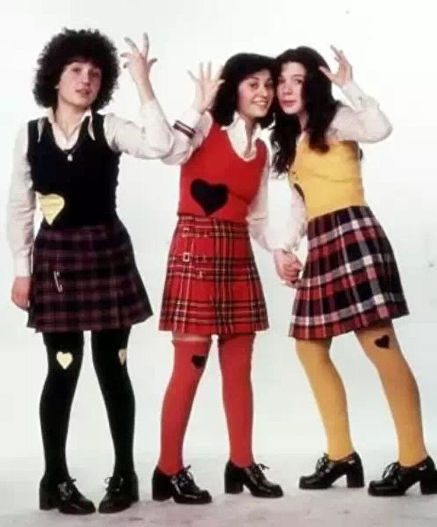 Bilgen Bengü - Cici Kızlar
Grup 3 kızdan oluşması sebebiyle de döneminde oldukça ilgi görüyordu. Fakat bir dönem sonra ayrılma kararı aldılar. Gruptan yalnızca Bengü, solo kariyerine devam devam etme kararı aldı.