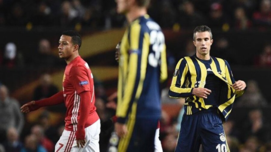 3 maç 4 puan
İki takım arasında İngiltere'de oynanan maçı ev sahibi ekip 4-1 kazanmıştı. Sarı-lacivertliler grupta oynadığı 3 maçta 4 puan topladı.