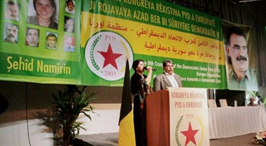 2. Belçika, terör örgütü PKK ile bağlantılı PYD’nin başkent Brüksel'de kongre yapmasını onayladı

                                    
                                    Terör örgütü PKK'nın Suriye kolu PYD'nin Avrupa örgütü 8'inci kongresini Brüksel'de düzenlemişti.

PYD eşbaşkanları Salih Müslim ve Asya Abdullah'ın da hazır bulunduğu toplantıya Kongra Gel Eşbaşkanı Remzi Kartal başta olmak üzere çok sayıda PKK bağlantılı isim katıllmış, toplantı salonuna PKK lideri Abdullah Öcalan'ın posteri ve Suriye'deki çatışmalarda ölen militanların resimleri asılırken katılımcıların sayısı 700'ü bulmuştu.


                                
                                