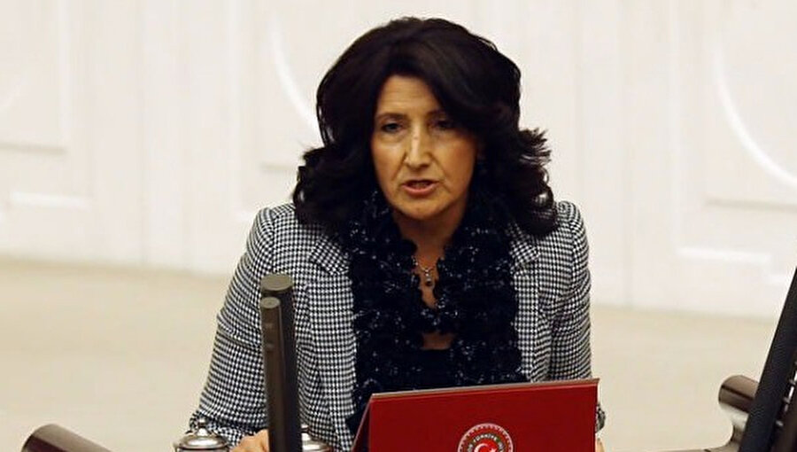 HDP Mardin Milletvekili Gülser Yıldırım

                                    
                                    
                                    
                                    Terör örgütü propagandası, suçu ve suçluyu övmek.
                                
                                
                                
                                