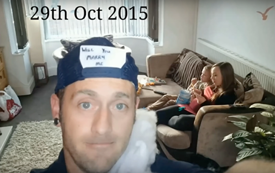 Yaratıcı evlenme teklifi tavsiyeleri için internette birçok araştırma yaptığını kabul eden aşık adam, bulduğu hiçbir yöntemin içine sinmediğini söyledi.