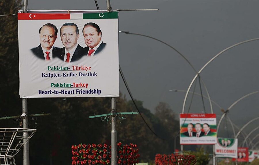 Pakistan, Ermenistan'ın Karabağ işgalinden ötürü Ermenistan'ı devlet olarak tanımıyor ve Hocalı Soykırımını resmi olarak kabul ediyor.​​

                                    
                                    
                                
                                