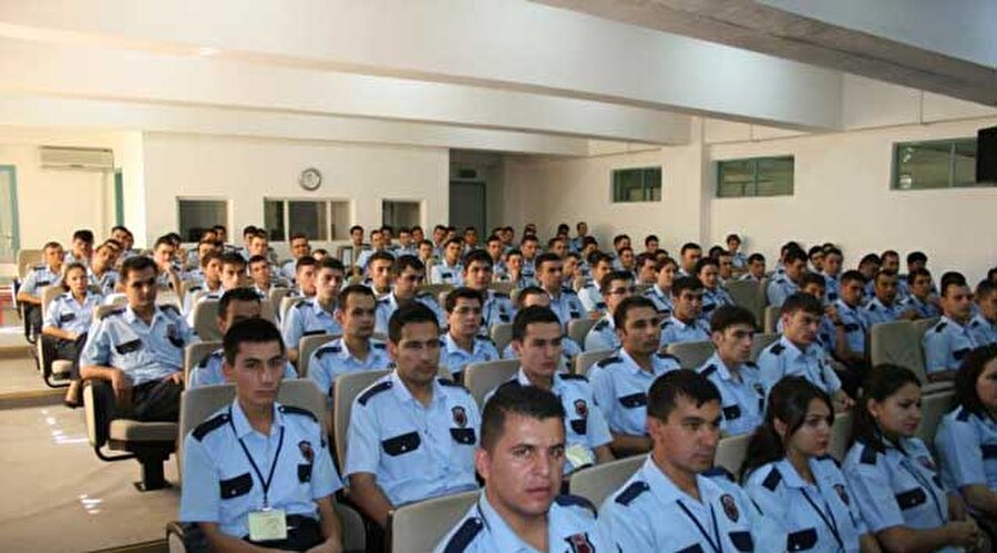 Ceza ve Tevkifevleri Genel Müdürlüğü tarafından yıl sonuna kadar toplam 7 bin 500 personel göreve başlayacak