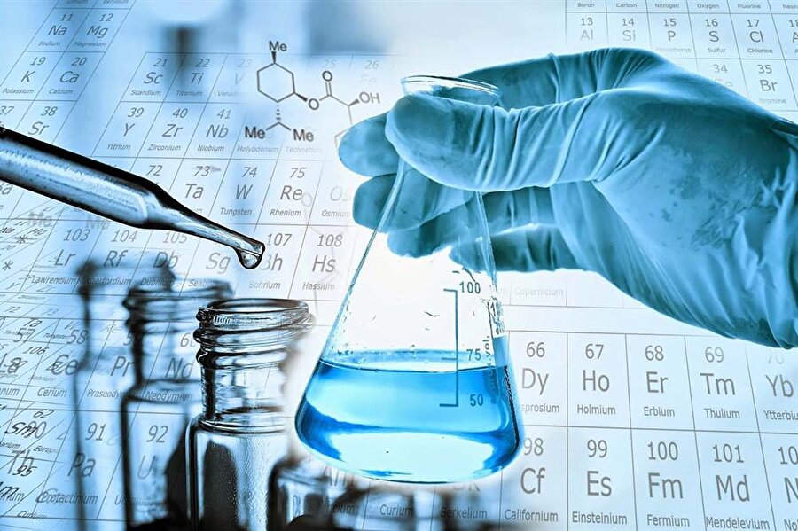 Kimyanın temeli

                                    Jabir İbni Hayyan yaptığı deneylerle sıvıların farklı kaynama noktalarına sahip olduğunu keşfetti. Sülfrürik asit, nitrik asit, asetik asit ve tartarik asiti keşfederek rafine ve kristalize yöntemlerini ortaya koydu. Yaptığı bu çalışmalarla Modern Kimya'nın temellerini attı.
                                