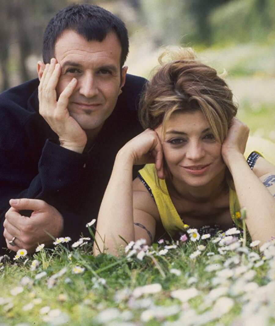Albümleri
Seninle Beraberim (Akvaryum) (1987)
Tiryaki (1990)
Seni Bana Yazmışlar (1993)
Saraylı (20 Aralık 1994)
Aşk, İhanet 14 Mayıs 1997)
Aşk Güzel Şeydir & Adı Aşk Olsun (17 Nisan 2014)