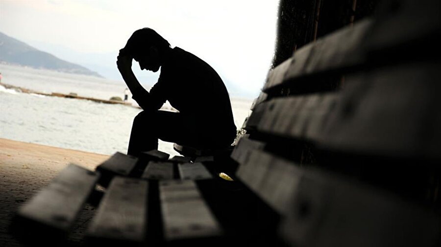 Varoluşçu depresyon
Varoluşçu depresyon ya da varoluşçu bunalımda birey; yaşama amacının sorgular. Varoluşçu depresyon yaşayan kişi hayatının bir değeri olup olmadığını düşünür. 