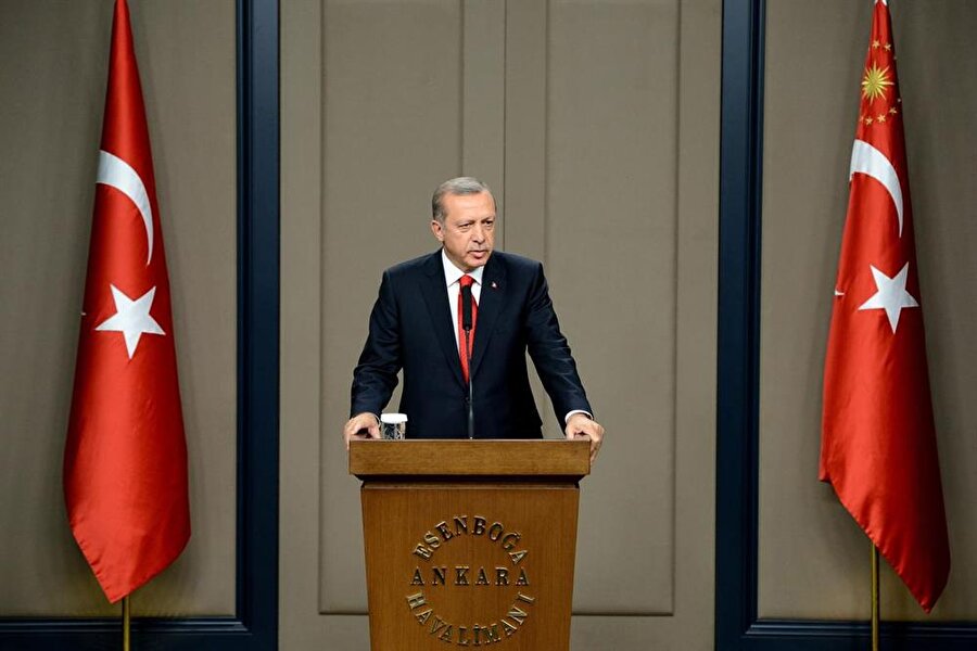 Türkiye ne yapacak?

                                    Cumhurbaşkanı Erdoğan, söz tutulmazsa Fırat Kalkanı'nın El Bab alındıktan sonra buraya uzanacağını ilan etti. Böylece örgütün projesi Münbiç'te tıkanmış oldu.
                                