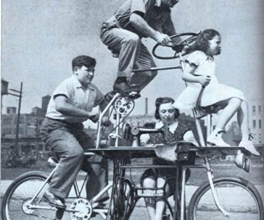 Dikiş makineli bisiklet

                                    
                                    
                                    
                                    
                                
                                
                                
                                