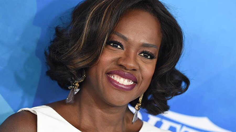 Davis eşi rolünde 

                                    Washington'a filmde Viola Davis eşlik ediyor.
                                