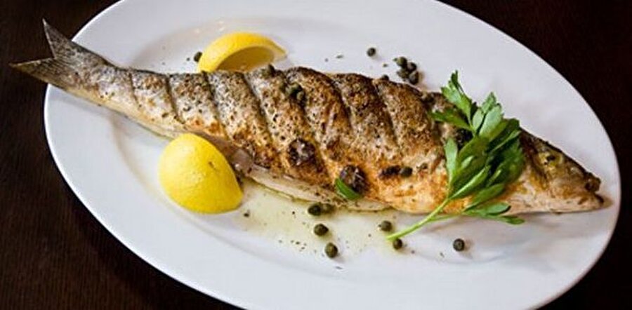 Levrek levrek tavada
Müptelası olduk olmasına da bizim bir suçumuz yok. Bağımlılık sembolü. Ufak bir tavsiye, pazardan ya da balıkçınızdan hususi olarak taze aldığınız levreğinizin içine hellim peyniri koyarak pişirirseniz dünyanız değişebilir. Galaksiye yolculuk aracı, gururumuzsun Levrek.