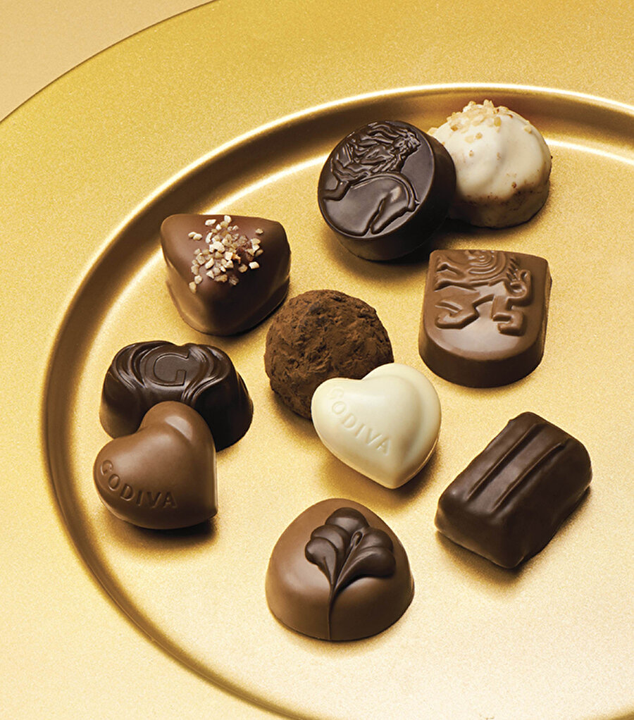 4. Çikolatanın sesi de ipucu verebilir. Bunun için çikolatayı kırın. “Çıt" sesini duymanız şart.

                                    
                                    
                                    
                                
                                
                                