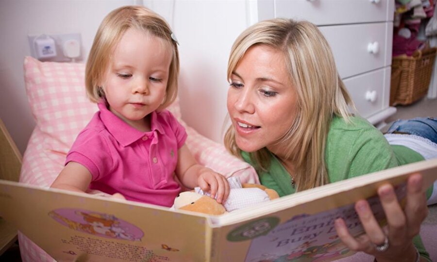 Masal
Anne ya da babalar; çocuklarının hayal güçlerini harekete geçirebilecek masallar okuyabilir.