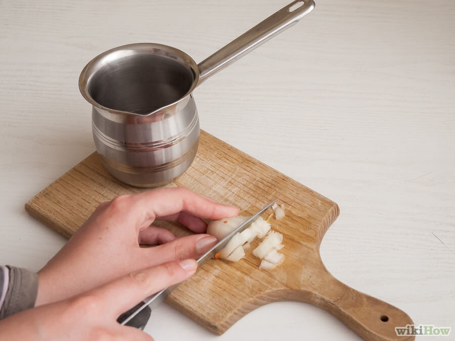 Soğan doğrarken yakınızda buhar yükselen bir cezve bulunsun
