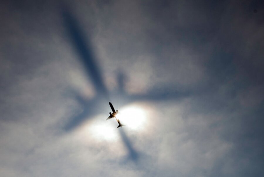 Sis bulutu altında kalmış bir uçak, Boston

                                    
                                    
                                
                                