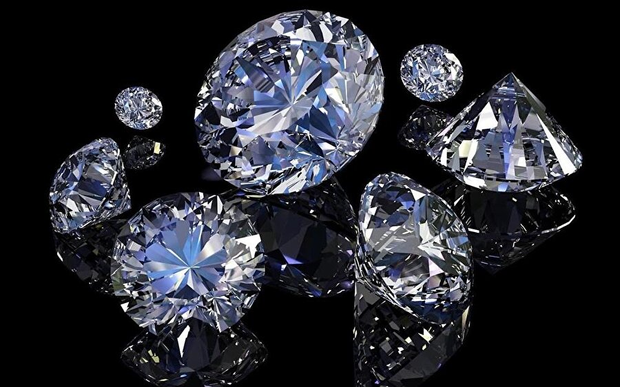 Elmas - 65.000 Dolar/Gram
En sert taşlardan biri olarak geçen elmas, gramı 65.000 Dolara müşteri buluyor.