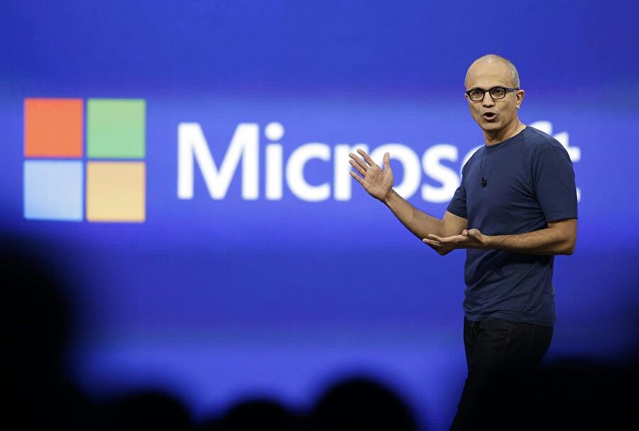 Microsoft uygulamaları daha efektif olacak
Peki ama ABD merkezli Microsoft, Linkedln 'i hangi amaçlar doğrultusunda kullanacak? Aslında satın almayla ilgili haberlerin çıkmasıyla birlikte birçok kişi bu sorunun cevabını merak etmeye başlamıştı. Microsoft'un CEO'su Satya Nadella konuyla ilgili olarak Office 365, ERP, CRM ve Microsoft Dynamics uygulamalarının çok daha efektif bir hale geleceğini belirtiyor.