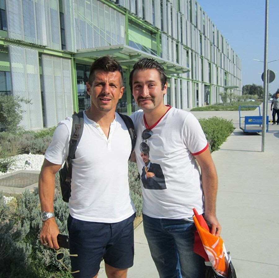 Emre Belözoğlu

                                    
                                    
                                    
                                
                                
                                