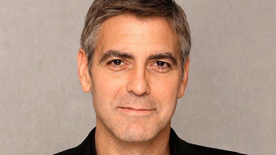 İçinde George Clooney'nin de olduğu 'en çok para kaybettiren oyuncular' listesinin tamamı
Johnny Depp — 1 dolar başına 2.8 dolar
Will Smith — 1 dolar başına 5 dolar 
Channing Tatum — 1 dolar başına 6 dolar 
Will Ferrell — 1 dolar başına 6.5 dolar 
George Clooney — 1 dolar başına 6.7 dolar 
Adam Sandler — 1 dolar başına 7.6 dolar 
Mark Wahlberg — 1 dolar başına 9.2 dolar 
Leonardo DiCaprio — 1 dolar başına 9.9 dolar 
Julia Roberts — 1 dolar başına 10.8 dolar 
Bradley Cooper — 1 dolar başına 12.1 dolar

