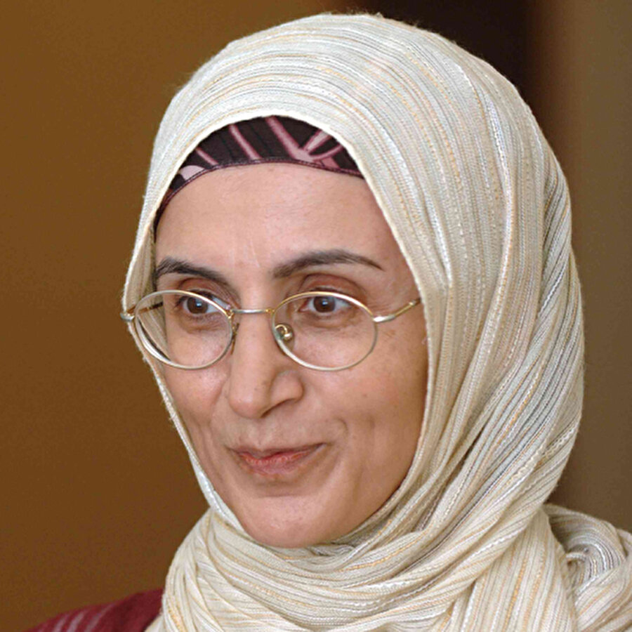 "Hikaye ve Roman Ödülü"ne değer bulunan Cihan Aktaş'a ise ödülünü Başbakan Binali Yıldırım'ın eşi Semiha Yıldırım verdi.