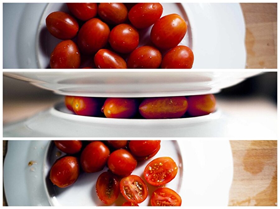 
                                    Kiraz domatesleri daha kolay kesmek için basit bir formül bulunuyor. Domatesleri önce bir tabak yardımıyla ezin ardından kesin.
                                