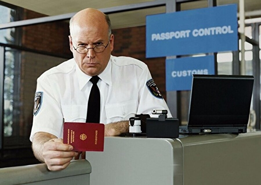 Pasaport kontrolünde didik didik aranmaktır
