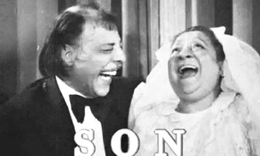 102 yıllık sinema kariyerinde 6000 film

                                    1914 yılından bu yana varlığını sürdüren Türk sinemasında, o yıldan bu zamana kadar toplamda 6000'e yakın film çekilmiştir.
                                