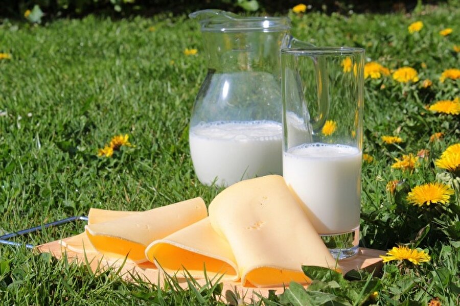 Süt

                                    
                                    Günde 1200 - 1300 miligram kalsiyum tüketmek, kilo hızınızı 2 katına çıkarır.
                                
                                