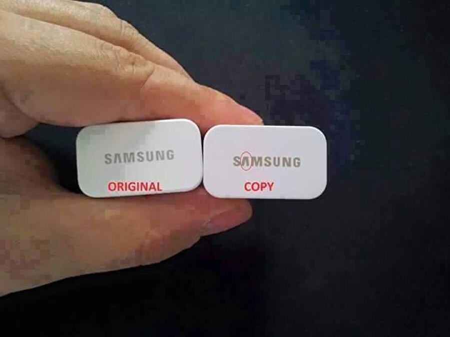 Sahte Samsung şarjda A harfi daha kalın olur

                                    
                                