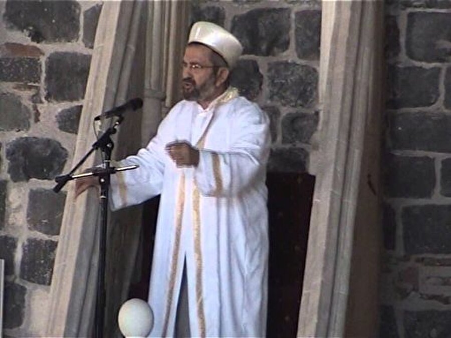 Yılın Dini Hizmet Ödülü: Diyarbakır Ulu Camii İmam Hatibi Mehmet Said Yaz
